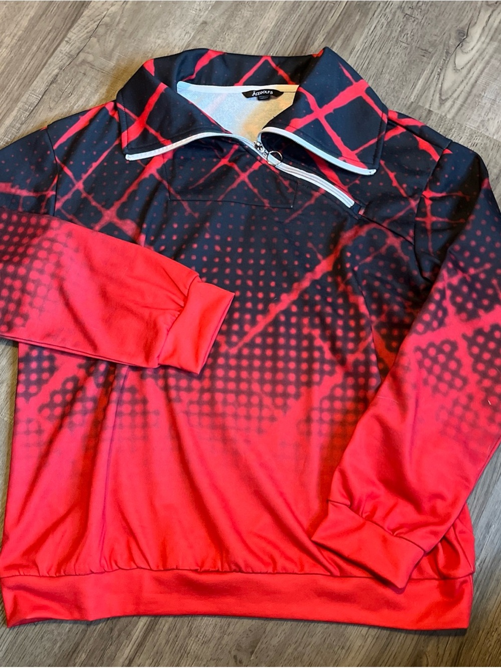 Women's Red & Black Graphic Quarter-Zip Pullover L